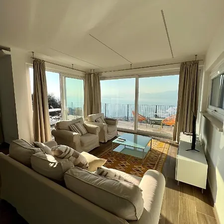 Paola Suites & *