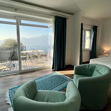 Paola Suites & דירה