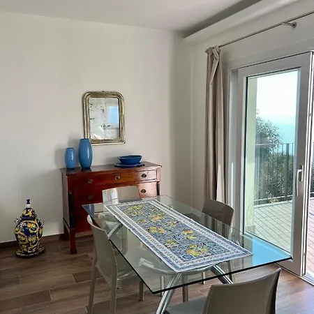 דירה Paola Suites &